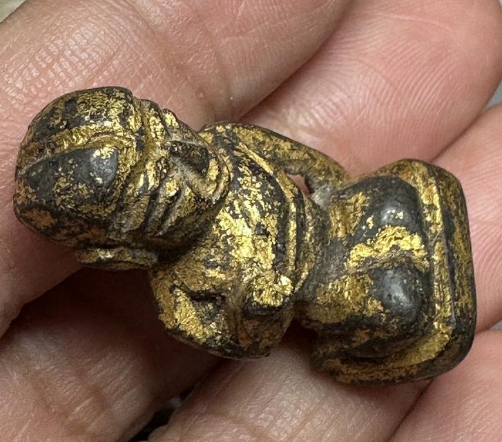 แม่นางกวัก ไม้แกะลงรักทอง ไม่ทราบที่