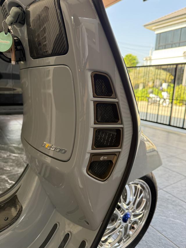 Vespa gts300 supertech2019 รูปที่ 7
