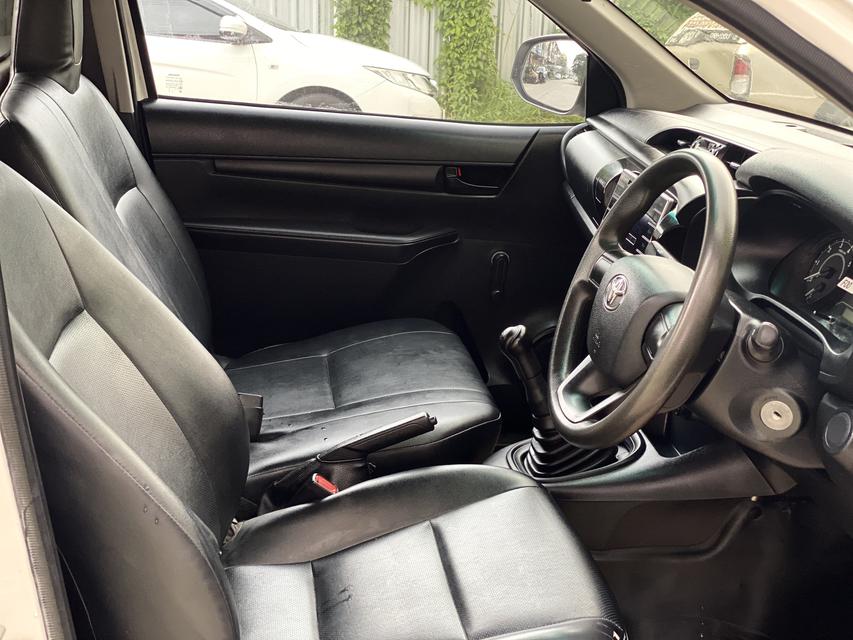 Toyota Revo 2.4 j MT ปี2015 ตอนเดียว รถสวย น้อตไม่ขยับสี แถมฟรีหลังคาแครี่บอย แอ 6