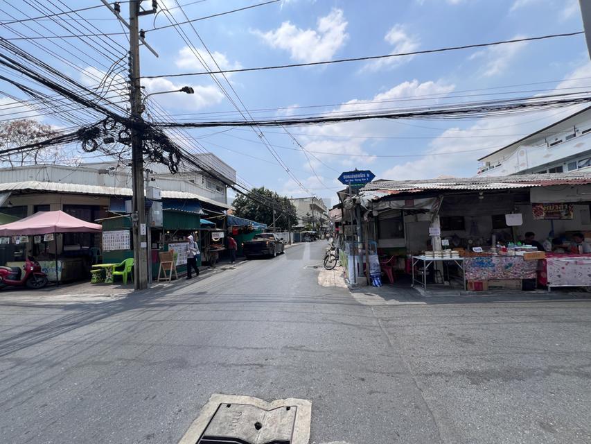 ที่ดินถม สรงประภา ดอนเมือง ซอยแม่ทองก้อน1 ติด7/11 9