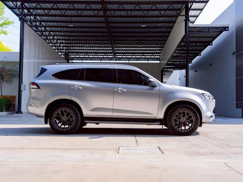 Isuzu MU-X 3.0 Ultimate 4WD ปี 2022 รูปที่ 16