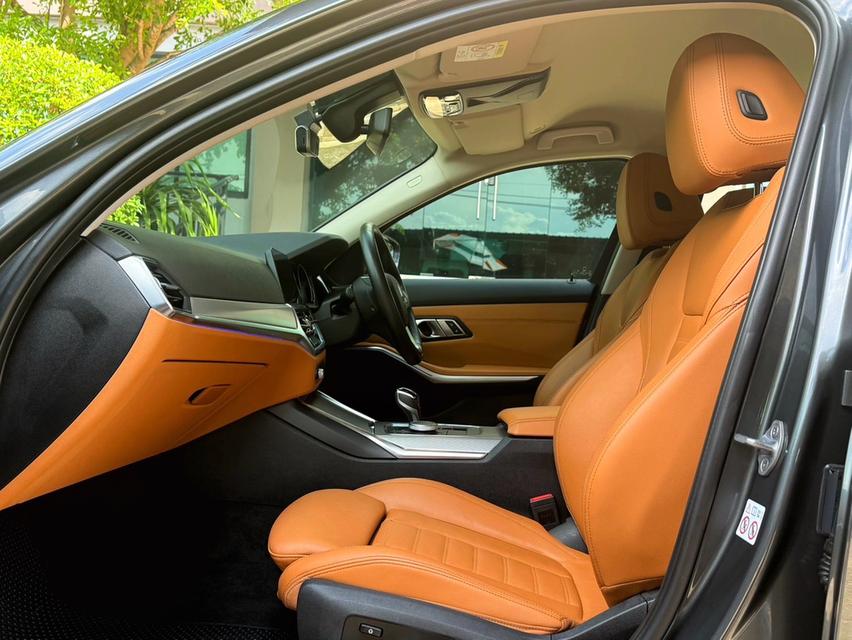2020 BMW 320D LIMOUSINE รถมือเดียวออกป้ายแดง รถวิ่งน้อย เข้าศูนย์ทุกระยะ ไม่เคยมีอุบัติเหตุครับ 13