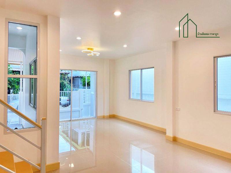 ทาวน์เฮ้าส์ 2 ชั้น หมู่บ้านบัวทองธานี เฟส 18 หลังมุม รีโนเวทใหม่  5