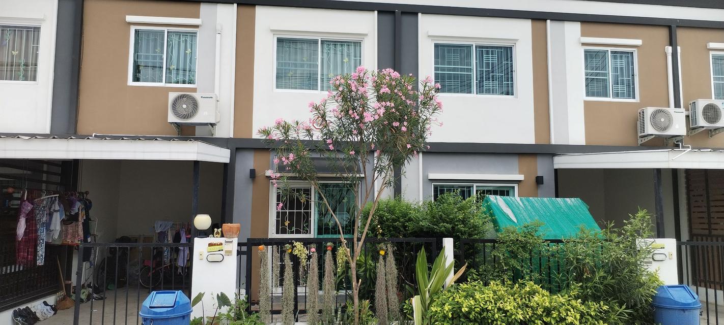 บ้านทาวน์เฮ้าส์ 3 ห้องนอน 2 ห้องน้ำ 1 ที่จอดรถ 8