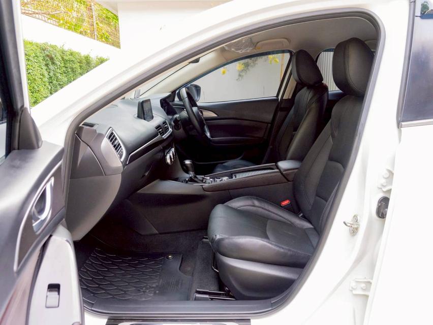 Mazda 3 2.0S ปี 2017 ♨️ #ประกันเครื่องเกียร์หลังการขาย3ปี / 30,000km. ♨️ 14