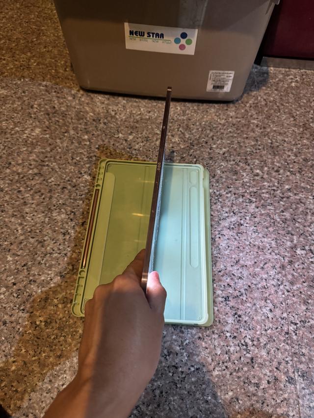 ขายๆๆSamsungTabS7PlusสีRose Gold 128กิ๊กLTEใส่ซิมได้สูนTrueสภาพสวยการใช้งานดีเยี่ยมทุกๆฟังชั่นเครื่องรีสโตได้ตลอดไม่มีติดแอคเค้าใดๆคับ ( จอขาวจั๊วไม่ม 5