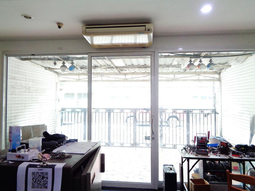 🚩 ขาย / ให้เช่า ทาวน์โฮม 3 ชั้น หน้ากว้าง ทำเลดี ต้นซอยนวมินทร์ 74 เหมาะเป็นที่พักอาศัยและประกอบกิจการ  19