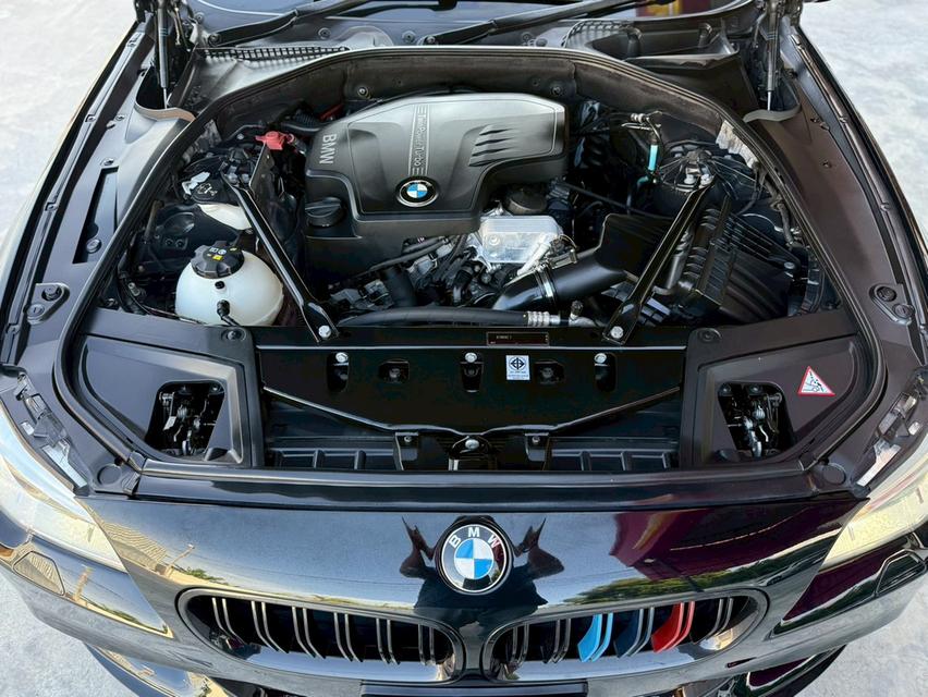 BMW SERIES 5, 528i M SPORTโฉม F10 ปี10-17 สีดำ เกียร์ออโต้ เครื่องเบนซิน M Sport LCi ปี 15 แท้ ปี2015(เลขไมล์ 154,745 km.) รูปที่ 18