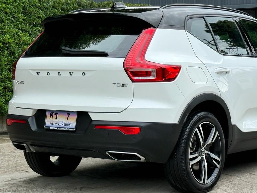 2020 VOLVO XC 40 T5 R DESIGN รุ่น TOP รถมือเดียวออกป้ายแดง รถวิ่งน้อย เข้าศูนย์ทุกระยะ รถไม่เคยมีอุบัติเหตุครับ รูปที่ 9