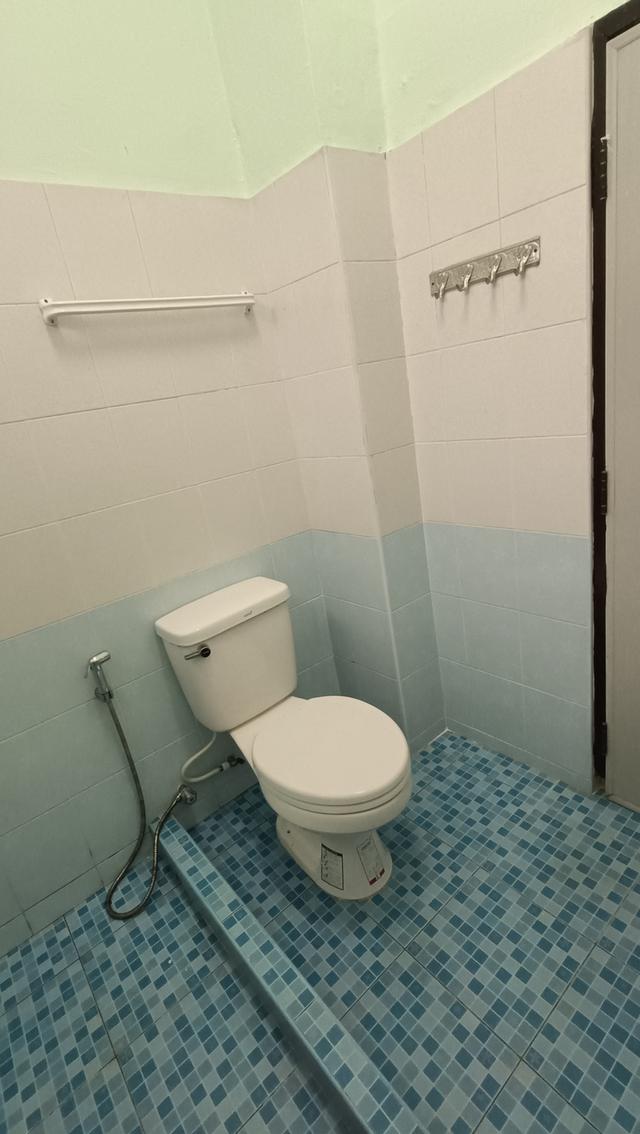 ทาวน์เฮ้าส์ 3 ชั้น 4 ห้องนอน 4 ห้องน้ำ 15