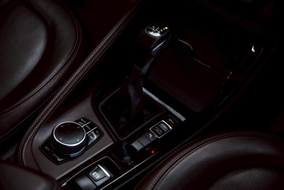 BMW X1 sDrive18i xLine F48 AT 2018 17