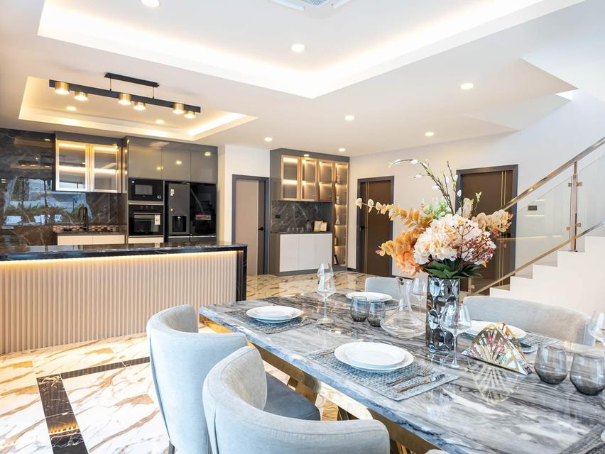 Pool villa style modern Pattaya Ekmongkhol Thepprasit  9