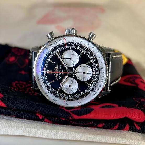 Breitling Navitimer B01 Chronograph 2