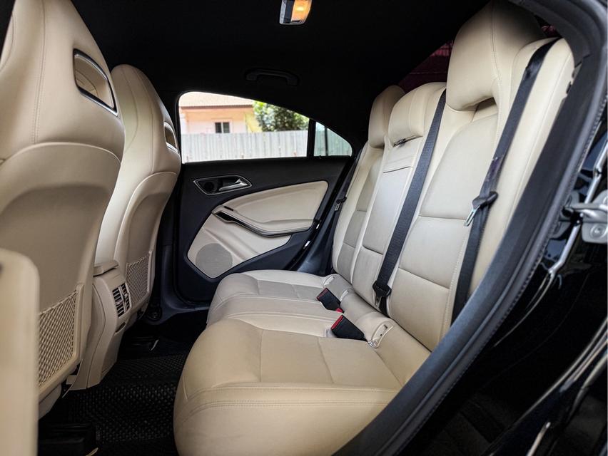 รหัสรถ WRT8281 2018 MERCEDES BENZ, CLA200 URBAN 1.6 เทอร์โบ 156 hp 7 Speed 15