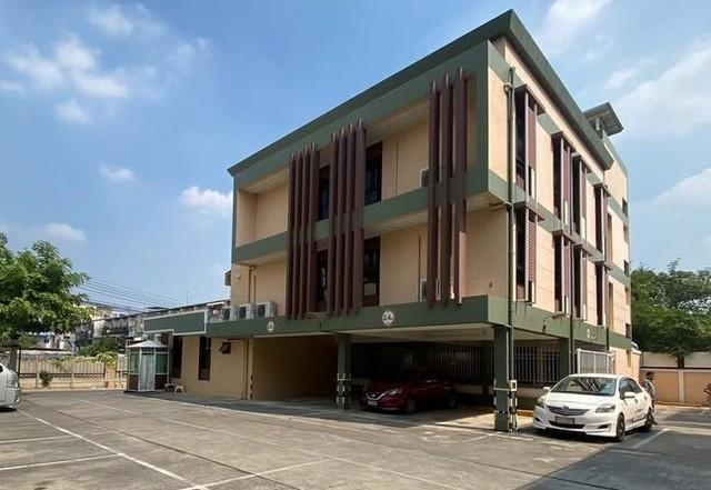 ให้เช่าอาคารสำนักงาน 3 ชั้น 728 ตรม. ถ.โกสุมร่วมใจ ซอยประชาอุทิศ 15 ใกล้สนามบินดอนเมือง 1