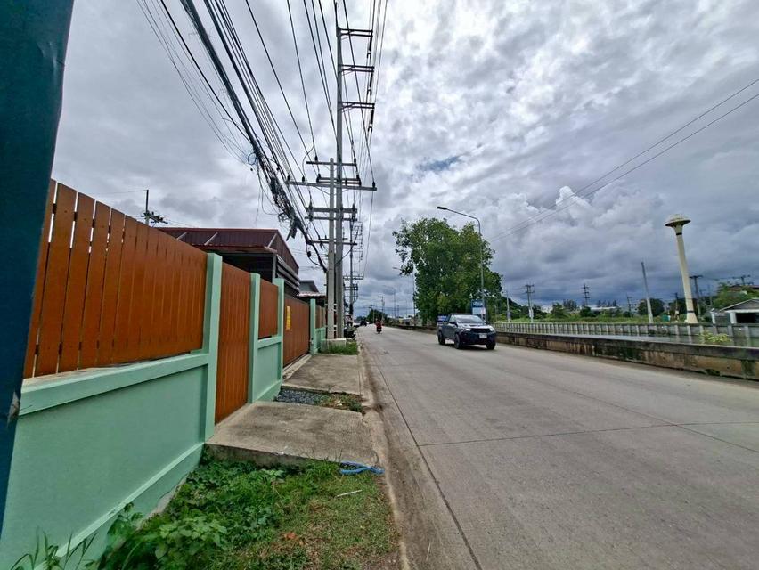 ขายที่ดินพร้อมสิ่งปลูกสร้าง ถนนเลียบคลองสอง-คลองหลวง 3