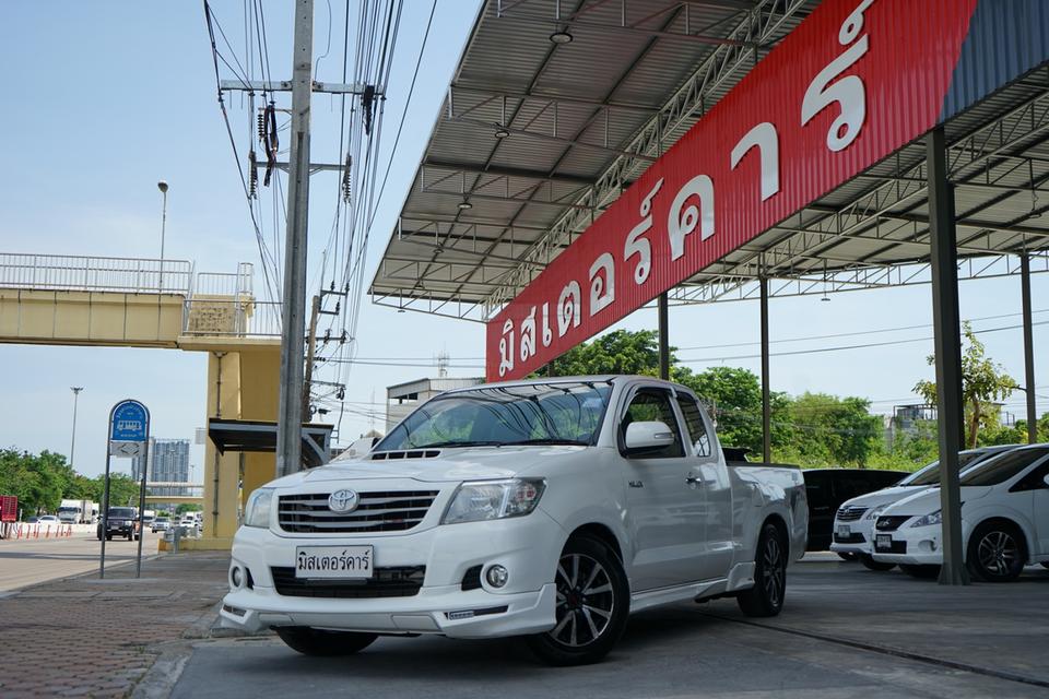 2015 TOYOTA VIGO 2.5E TRD 1