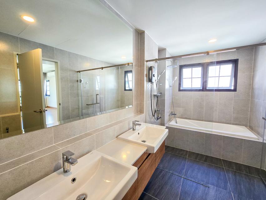 ขาย บ้านเดี่ยว 𝐂𝐞𝐧𝐭𝐫𝐨 𝐁𝐚𝐧𝐠𝐧𝐚 🏡แบบบ้านใหญ่สุดในโครงการ เฟอร์นิเจอร์ครบ หน้าบ้านทิศเหนือ ฮวงจุ้ยดีเยี่ยม 10/10 14