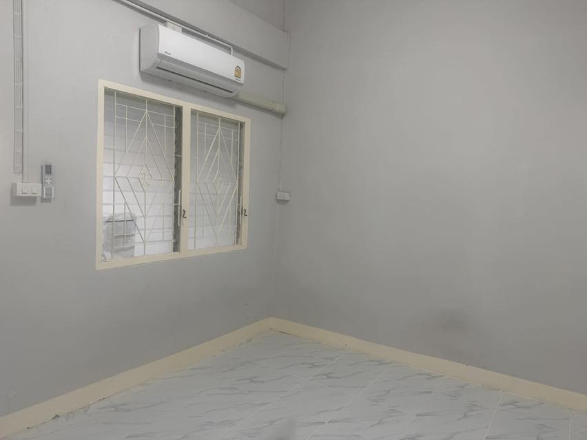 ขายด่วน 1.39 ล้านบาท ฟรีโอน ขายทาวน์เฮ้าส์ชั้นเดียว ทำเลทองเดินทางสดวก เคหะร่มเกล้า 5