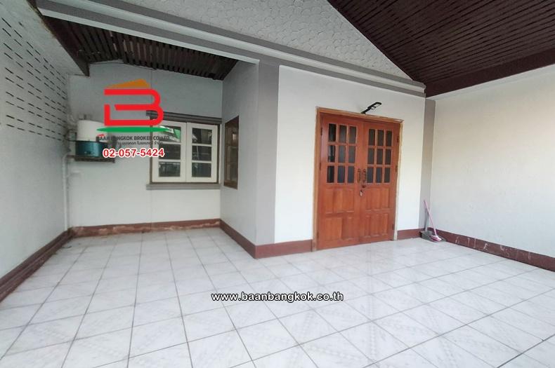 ทาวน์เฮาส์ เนื้อที่ 23 ตร.ว. หมู่บ้านพิธิพันธ์วิลล่า (ซอยพหลโยธิน 52 แยก 39) ใกล้BTSสะพานใหม่ ถนนพหลโยธิน แขวงคลองถนน เขตสายไหม 3