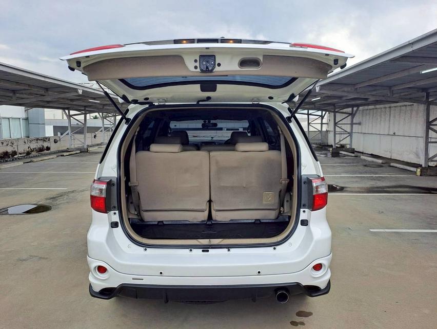 Toyota Fortuner 3.0 V รุ่น TRD Sportivo 4WD รุ่นท็อป ปี2011 สีขาว 16