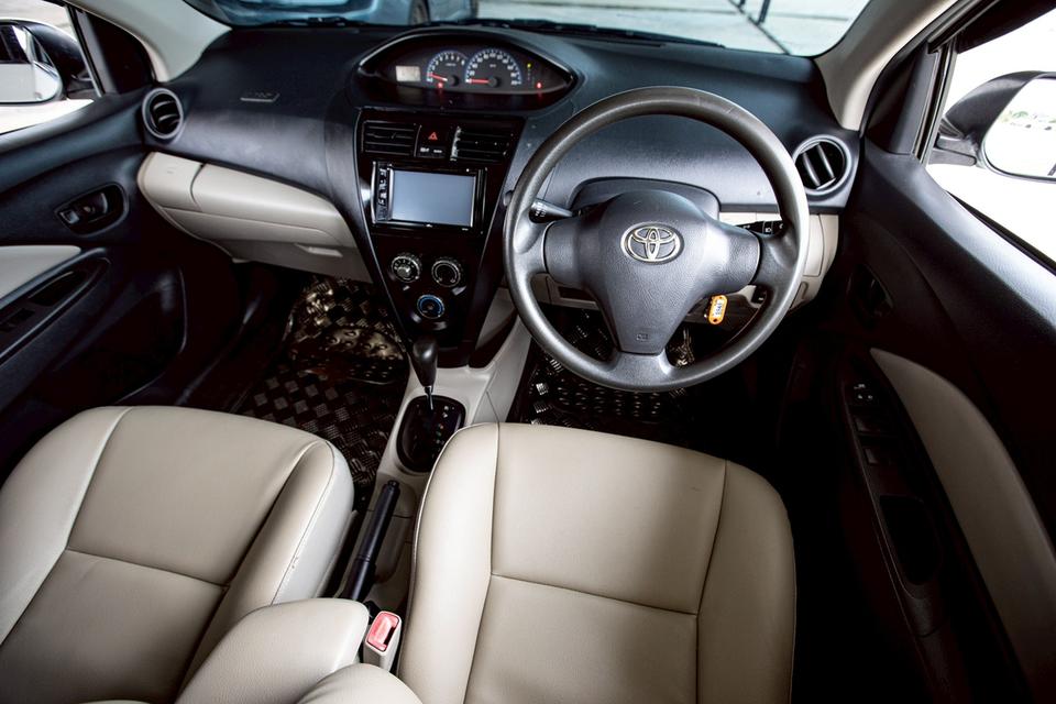 Toyota Vios 1.5E ปี 2009 เกียร์ออโต้ สีขาว   15