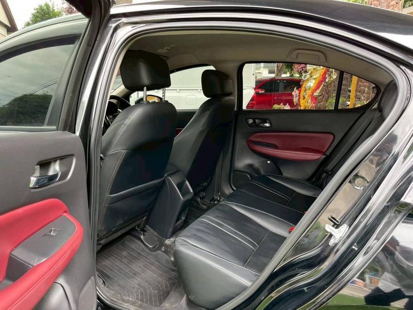 ~HONDA CITY SV SEDAN เครื่อง1.0cc. AUTO ปี 2024 ~เลขไมล์แท้เพียง 78,xxx กม. มือเดียวป้ายแดง 12