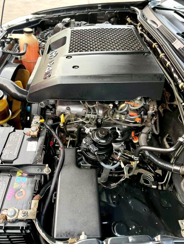 Toyota Fortuner 3.0 AT 4x4 ปี48 (2005) 16