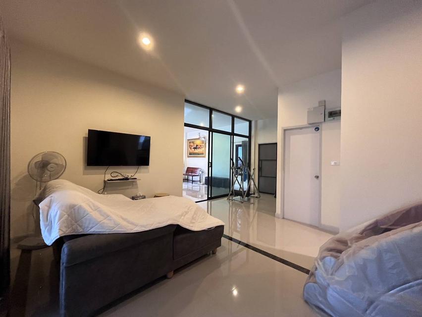 หรู เรียบ มีระดับ แต่ราคาเอื้อมถึง บ้านเดียวในโครงการเล็กๆ ที่มีเพียง 10 หลังเท่านั้น 5