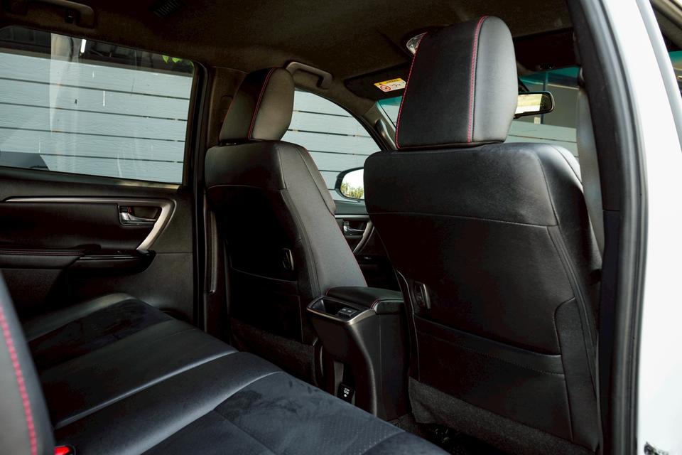 รหัสรถ CBL9659 TOYOTA FORTUNER 2.8 GR Sport (Black Top) 4WD AT 2023 รูปที่ 13