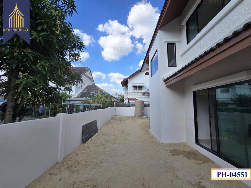 ขายบ้านเดี่ยวหลังใหญ่ เมืองเอก รังสิต จอดรถได้ 8 คัน เหมาะทำโฮมออฟฟิศ ทำเลศักยภาพ รีโนเวทใหม่ทั้งหลัง 12