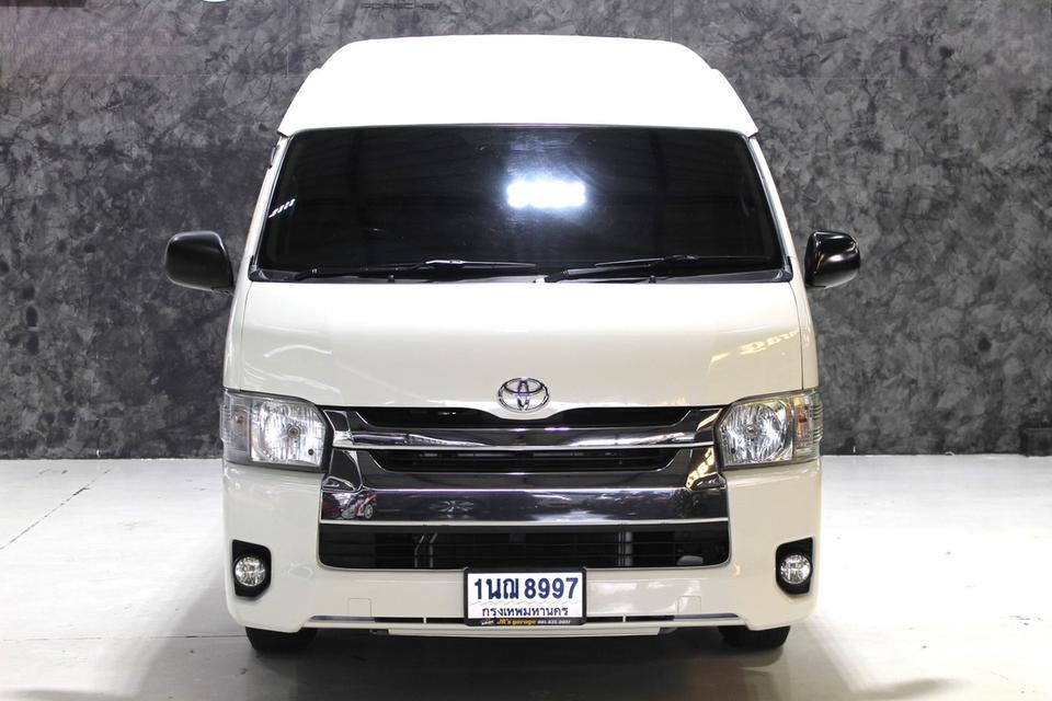 รหัสรถ JRS8997 TOYOTA COMMUTER 3.0 AT 2016