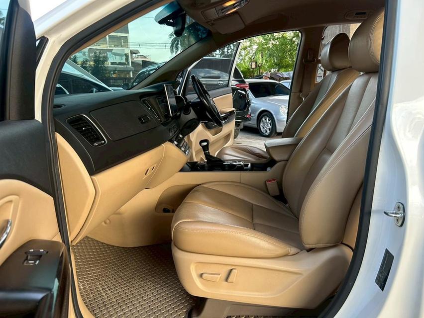 ขายด่วน! Kia Grand Carnival 2.2 LX AT ปี 2017 17
