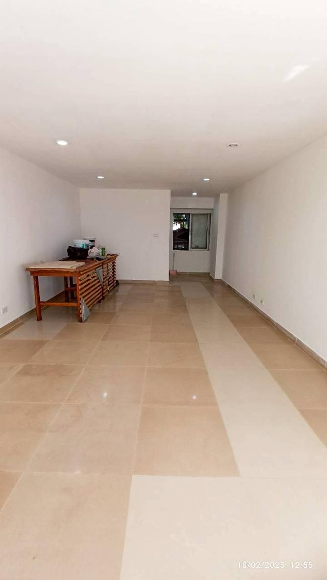 ร้านค้าใต้คอนโดรีเจ้นท์โฮม 1 พหลโยธิน 67 6