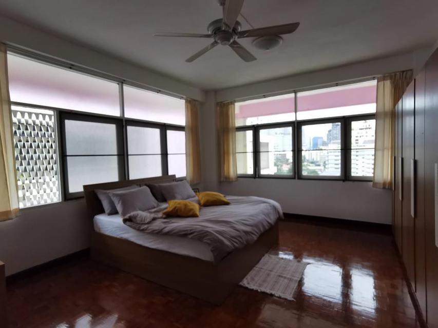 Low-rise Apartment in Sukhumvit 31 about 1 Km. from Phrom Phong BTS 4