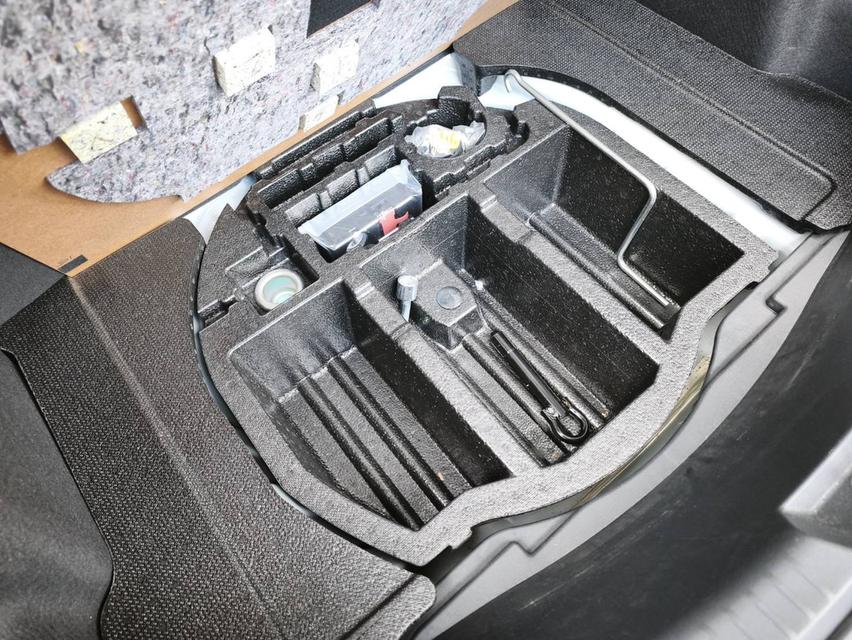 Toyota yaris 1.2 G auto ไมล์ 5 หมื่น 14