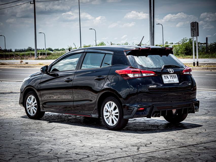 Toyota Yaris 1.2E ปี 2018 สีดำ  7