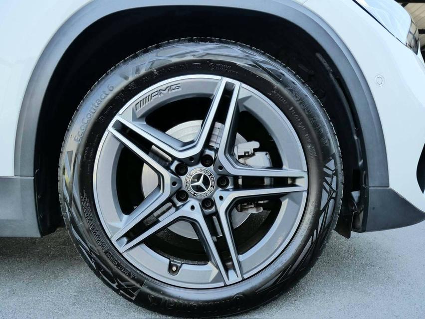 2022 Benz GLA200 AMG 9