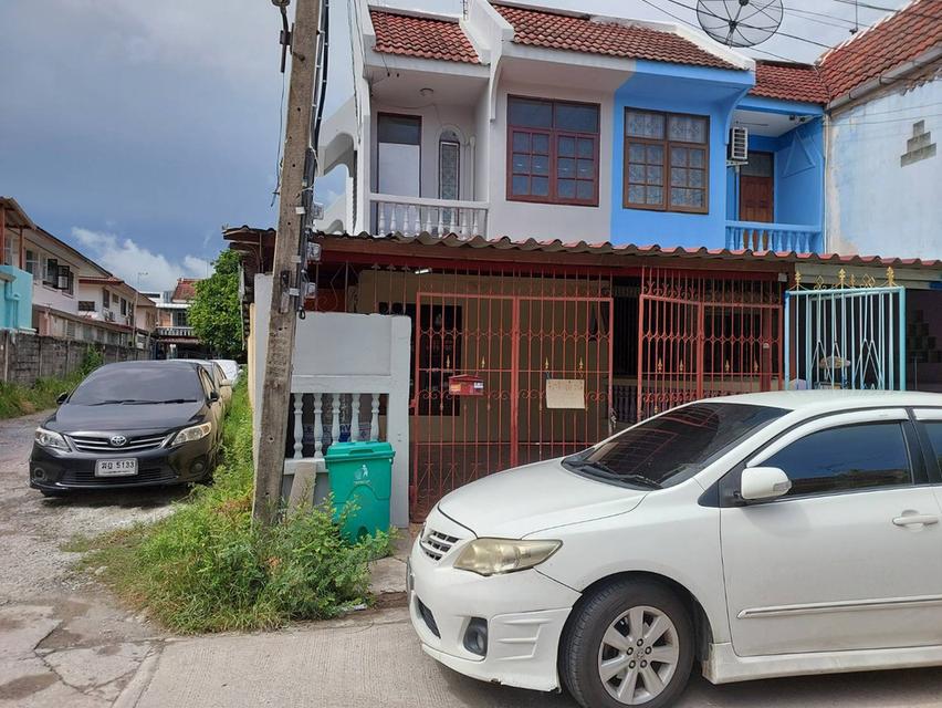 ขายบ้านสวย (ทาวน์เฮ้าส์ หลังมุมมีพื้นที่ด้านข้าง) หมู่บ้านอยู่เจริญ วิภาวดีรังสิต 37 2