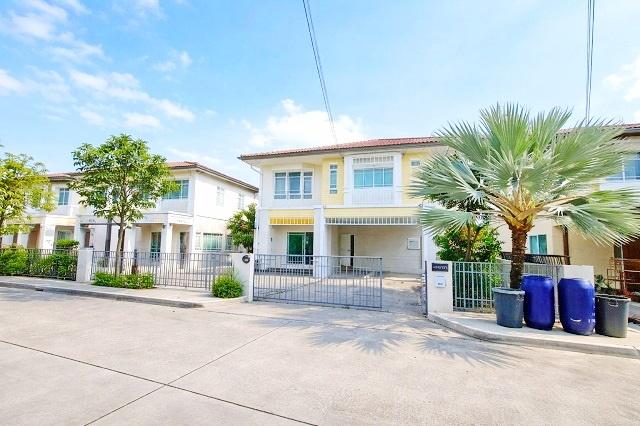 คฤหาสน์ บ้านเดี่ยวให้เช่า 3นอน โรงเรียนสาธิตพัฒนา 700ม. ซาฟารีเวิลด์ 900ม. 3น้ำ. 70 ตร.ว. 280 ตร.ม. 2ชั้น เฟอร์นิเจอร์คร 7