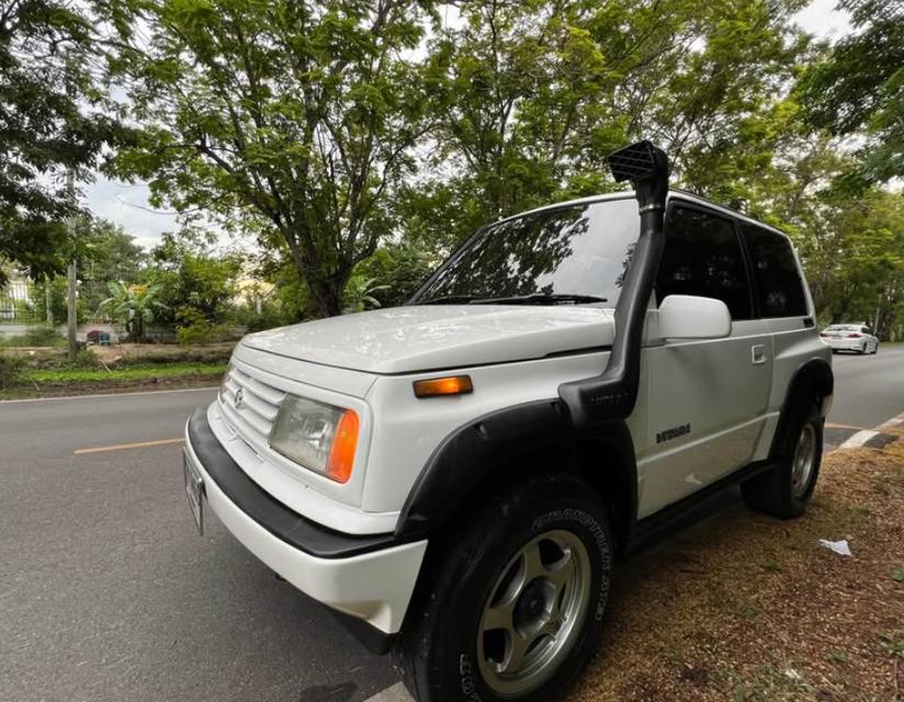  1993 Suzuki Vitara สีขาว 3