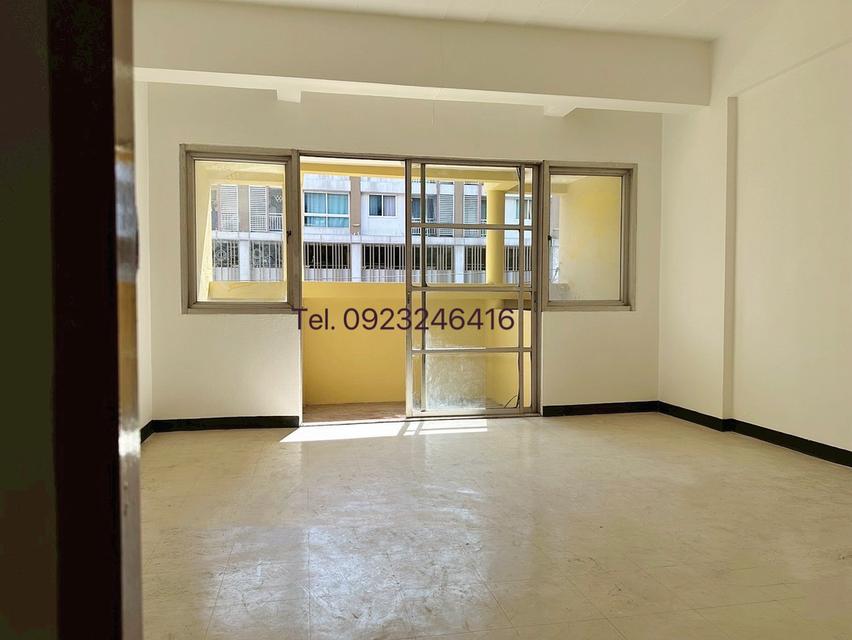 ขายด่วน!!! ตึกแถว 4 ชั้นครึ่ง ติดถนนบอนด์สตรีท เมืองทองธานี 10