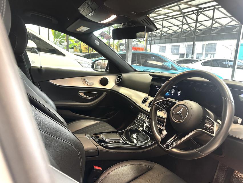 BENZ E220d 2.0 AMG SPORT จดทะเบียนปี 2022 6