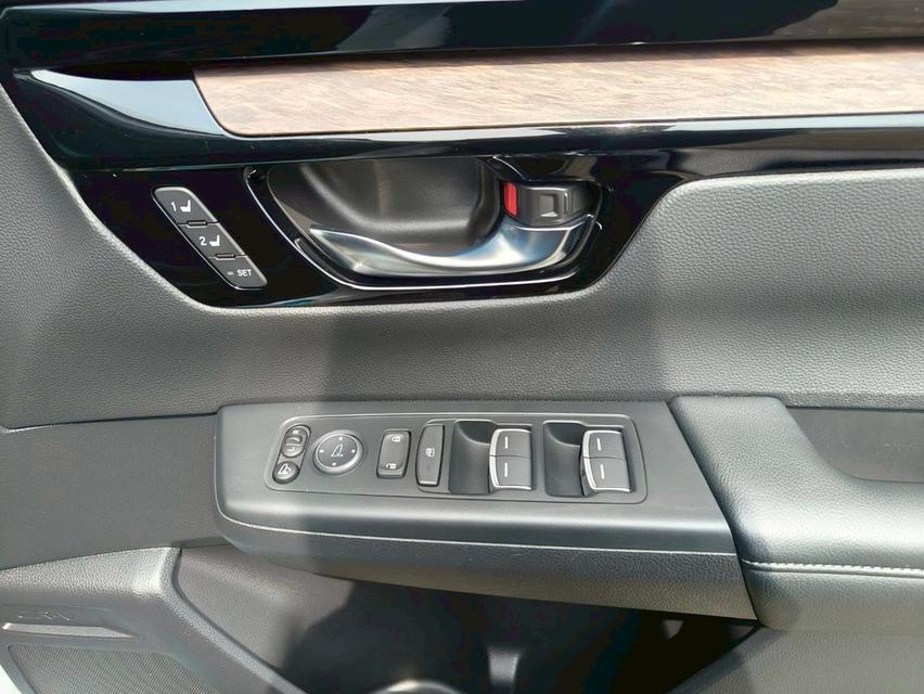 รหัสรถ KP53 CRV e:HEV 2.0 ES ตัว Top สุด Sunroof สีขาว โฉม MNC  12