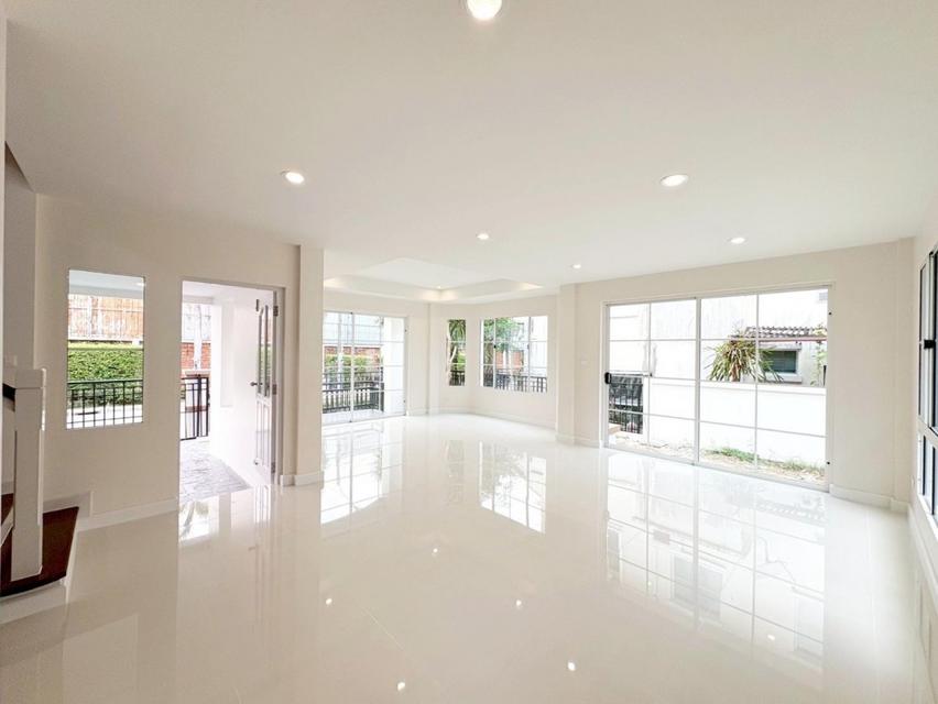 ขาย บ้านเดี่ยว รีโนเวทใหม่ทั้งหลัง มัณฑนา ปิ่นเกล้า–พระราม 5 56 ตรว. ใกล้ The Walk ราชพฤกษ์ 3