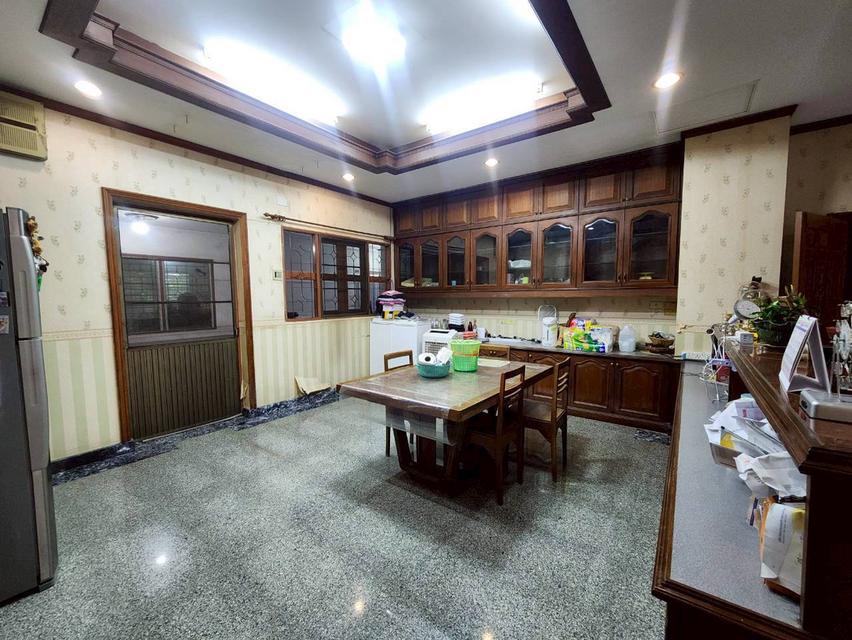 บ้านเดี่ยวหลังใหญ่พร้อมอยู่ บนเนื้อที่ดินกว้าง ทำเลดี เดินทางสะดวก ใกล้รถไฟฟ้า ใกล้ทางด่วน น้ำไม่ท่วม 10