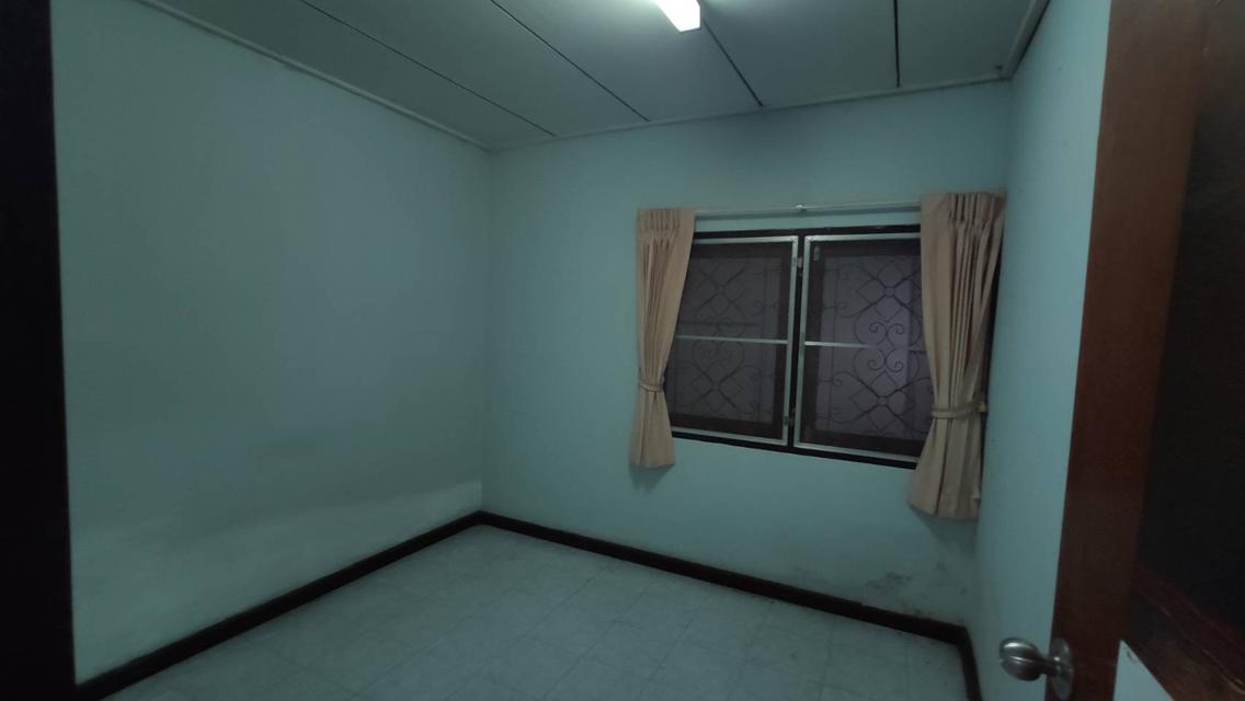 เจ้าของขายเอง ขายบ้านเดี่ยว 3 ห้องนอน 2 ห้องน้ำ จอดรถ 2 คัน ซอยลาดปลาเค้า 74 ขนาด 49 ตรว 10 m ถนนรามอินทรา ใกล้รถไฟฟ้า  3