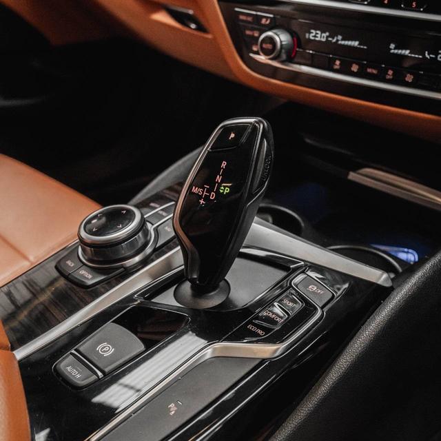 รหัสรถ 67GG6561 BMW 530i g30 ปี2017 19