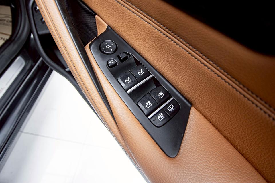 รหัสรถ 1D688 💥 BMW 530E 2.0 ELITE ปี 2020 💥 10