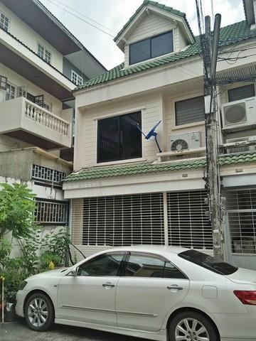 ให้เช่าทาวน์โฮม3ชั้น ซอยลาดพร้าว69 ใกล้MRTลาดพร้าว71 เลียบด่วน โรงเรียนบดินทรเดชา